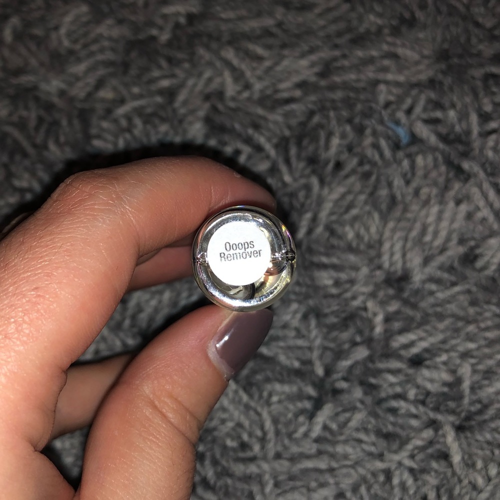 Senegence Oops Remover - Picture 2 of 3